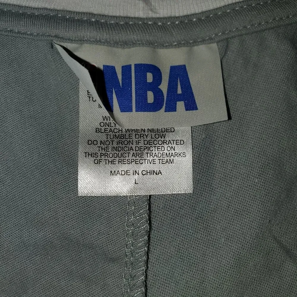 NBA San Antonio Spurs tee large women's NWOT - Picture 3 of 5